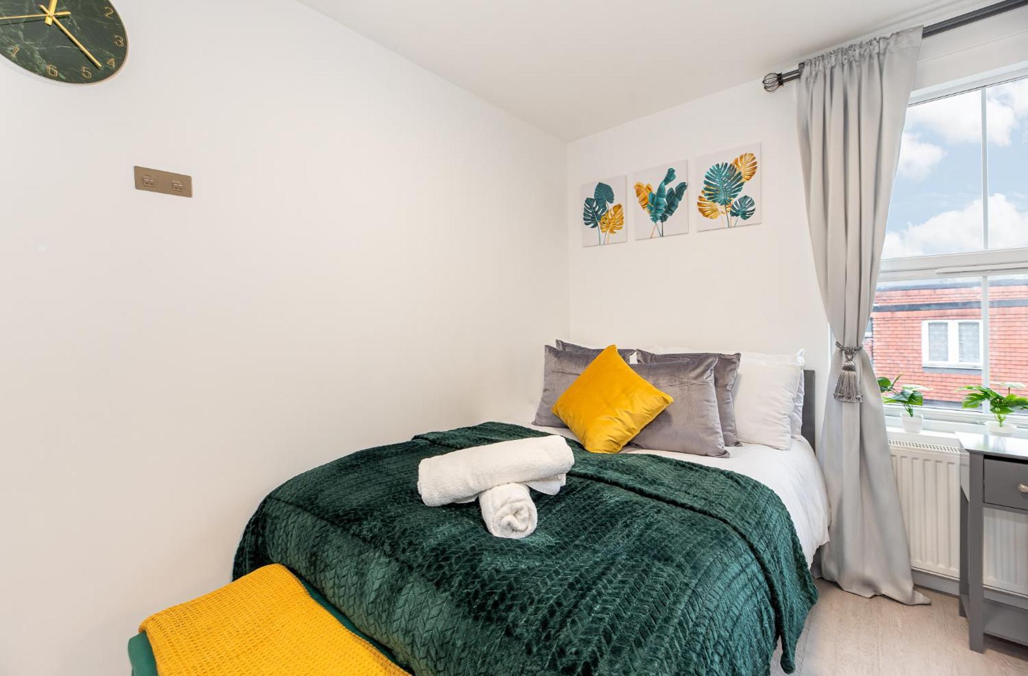 Small And Trendy Studio 3B Лондон Экстерьер фото
